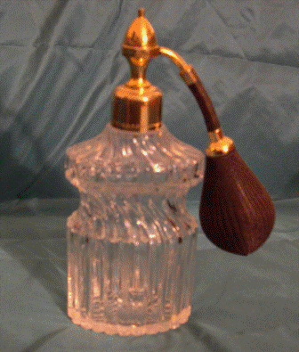 Flacon en cristal ancien � petite poire